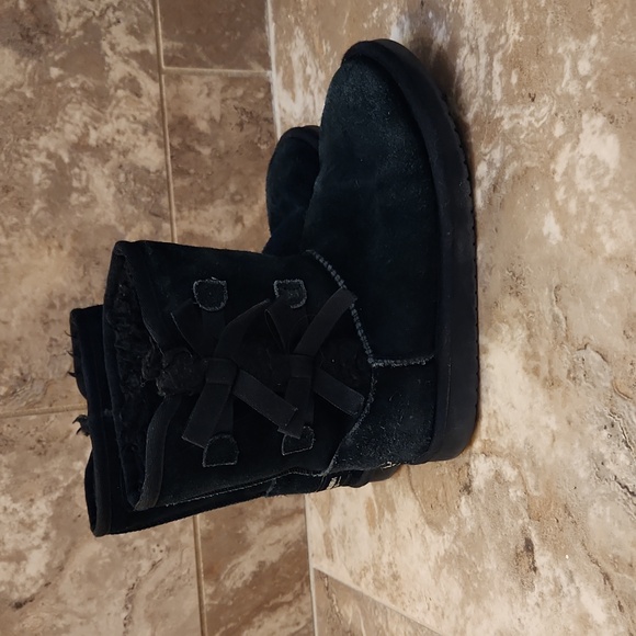 Koolaburra by Ugg black boots with bow kids size 3 - Picture 1 of 5